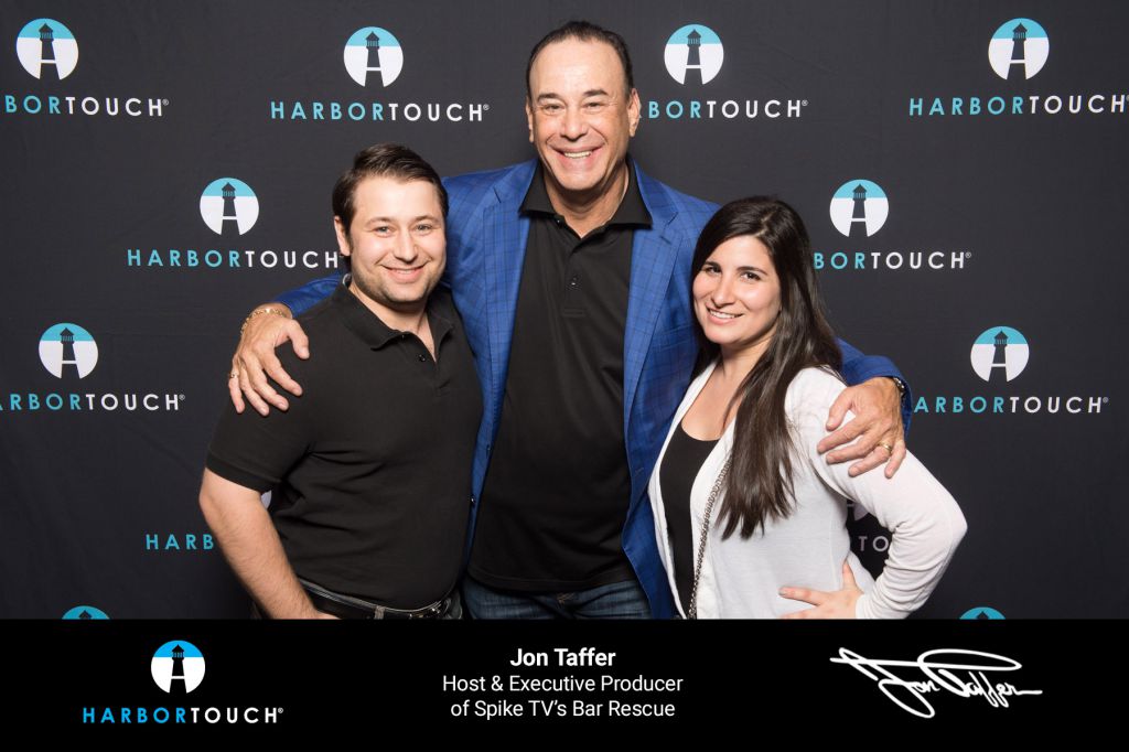 Jon Taffer meet and greet guests at Harbortouch tradeshow booth