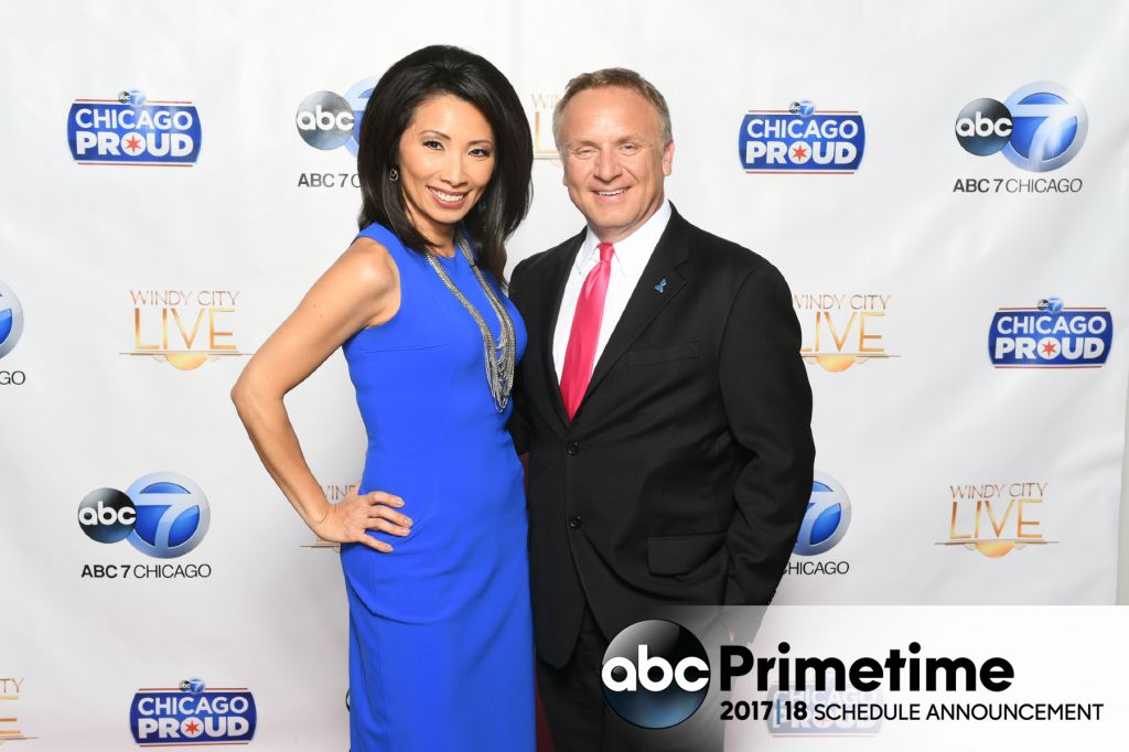 ABC7 Chicago newscasters pose for step and repeat photography