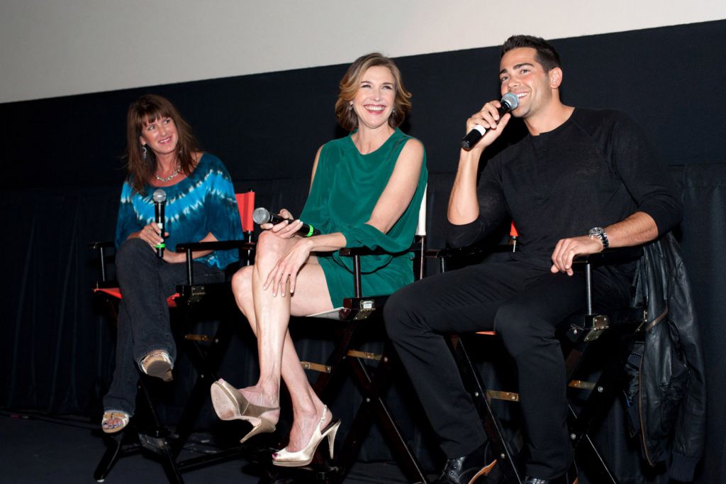 Brenda Strong and Jesse Metcalfe make celebrity appearance at DALLAS REBOOTED premiere