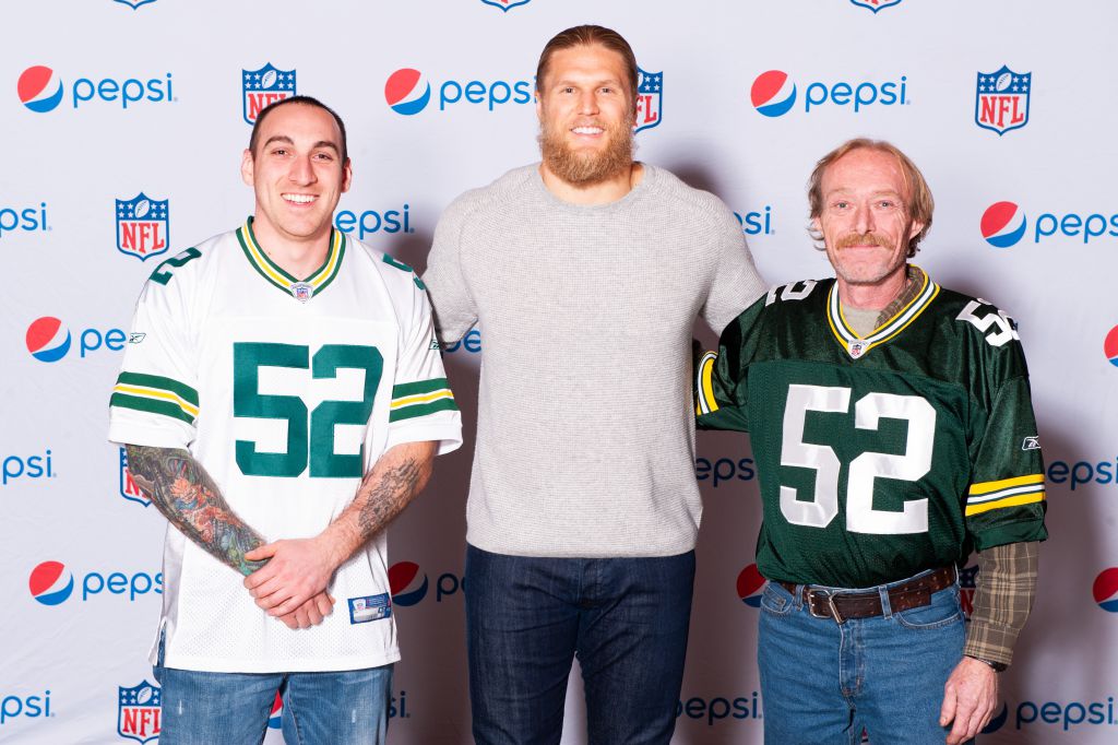 Pepsi sponsored step repeat photo op lets Green Bay Packers fans meet Clay Matthews